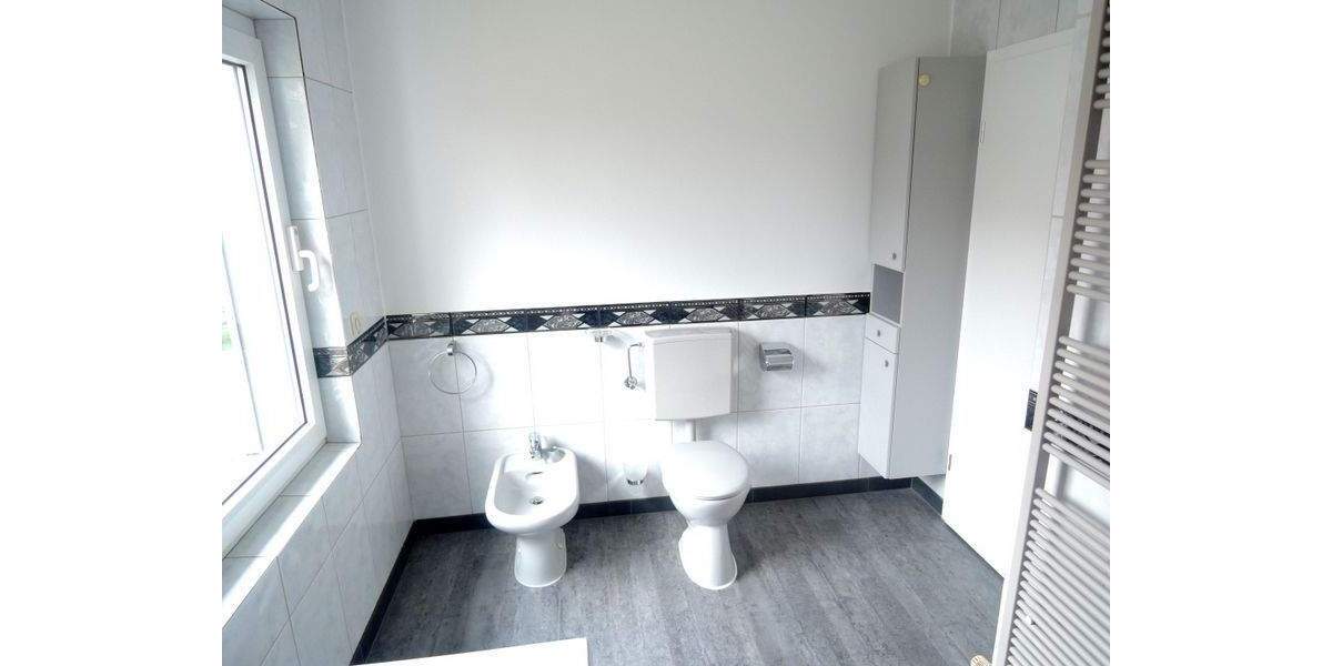 Top gepflegte und helle Etagenwohnung mit Einbauküche, Balkon und Gartennutzung nahe der Innenstadt 3 zimmer