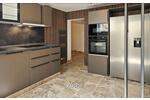 ✨WG-Zimmer 15 m² · 550 € all-in · Erstbezug mit Marmorboden & Bar