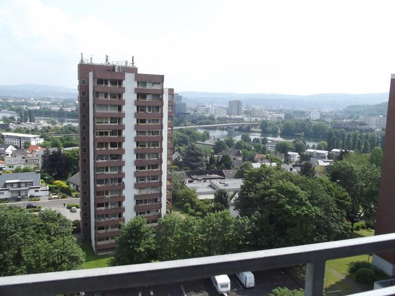 Hier wird frisch für Sie saniert! Schöne-Wohnung mit Balkon und Panorama Aussicht zimmer