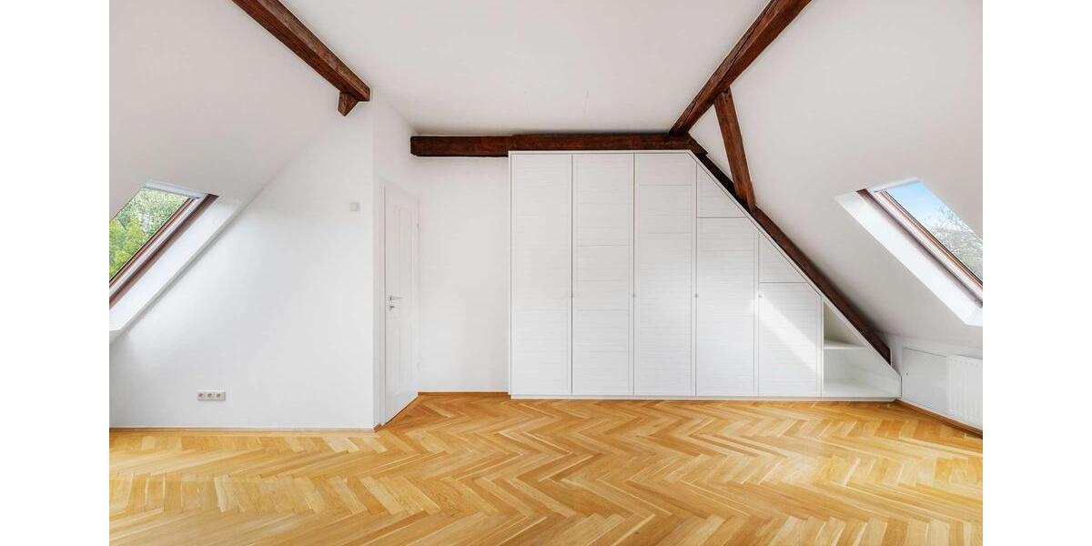 Charmantes Jugendstil-Stadthaus mit 6 Zimmern in märchenhafter Villenlage (befristet bis August 2026) 6.5 zimmer