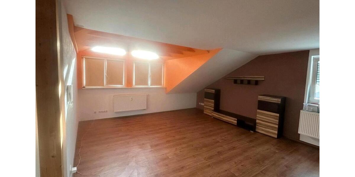 Teublitz, Großzügige 2,5 Zimmer DG Wohnung 2.5 zimmer