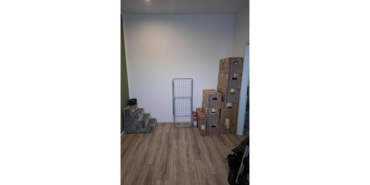 Haus im Haus - Sanierte 4,5 Zimmer Wohnung mit EFH Flair 4 zimmer