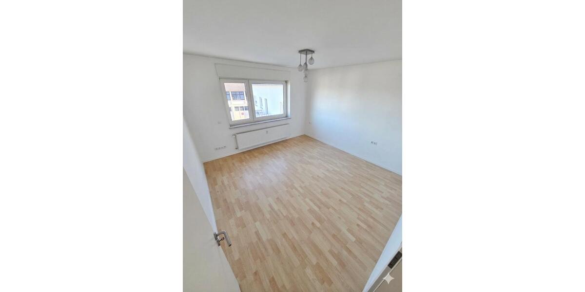 Etagenwohnung Taunusstein - 4 Zimmer, 130 m&sup2;, 1.300&euro; | Angebot:26121907