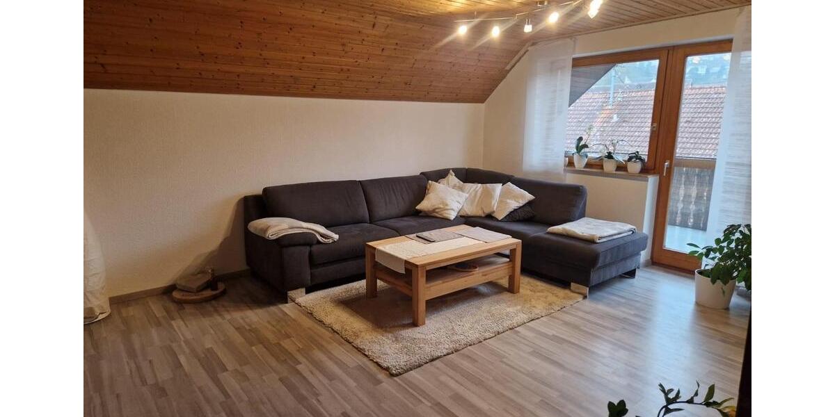 Dachgeschoßwohnung Bopfingen - 2.5 Zimmer, 83 m&sup2;, 650&euro; | Angebot:24838390