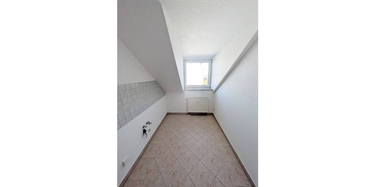 Etagenwohnung Zwickau Bahnhofsvorstadt - 1 Zimmer, 40 m&sup2;, 240&euro; | Angebot:26142542