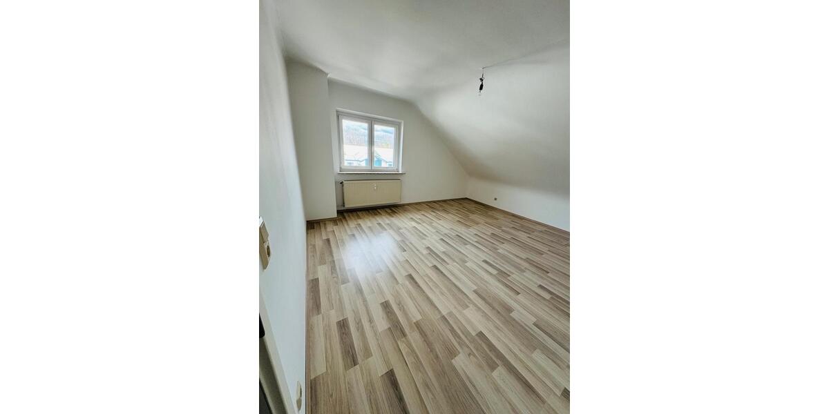 Dachgeschoßwohnung Wadgassen - 2 Zimmer, 70 m&sup2;, 630&euro; | Angebot:26221108