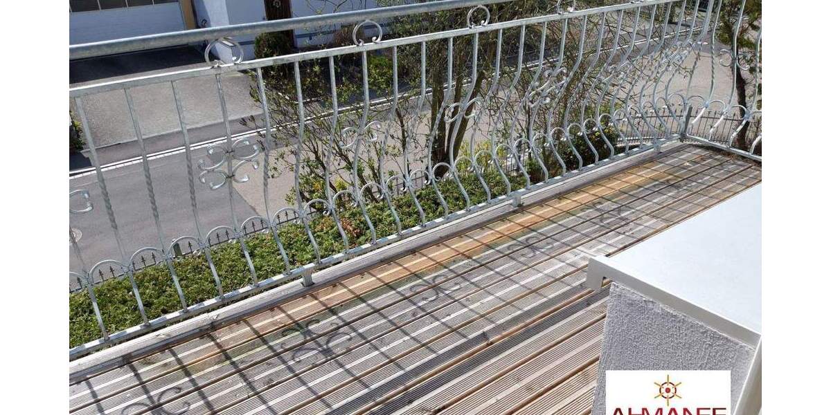 Schöne, helle 5 Zimmerwohnung mit EBK und Balkon 5 zimmer