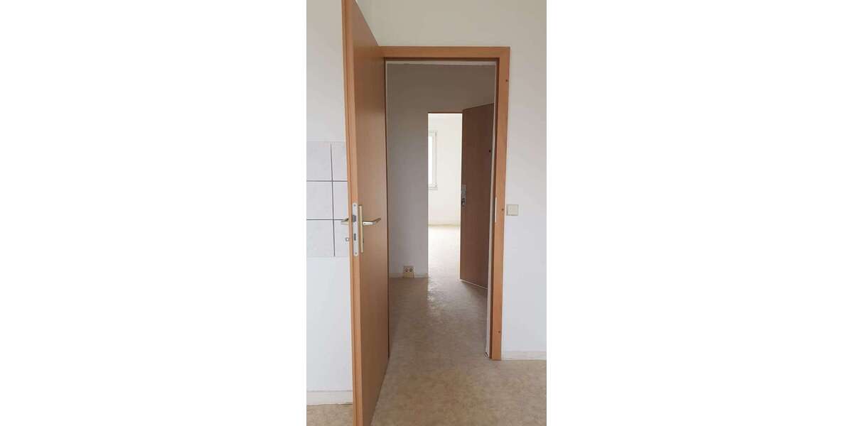 NEU -frisch renoviert. Gut geschnittene 4 Zimmer mit Balkon und Einbauküche. Flexibel ab 6 Monate ! - Appartement Annaburg | Angebot:21221245