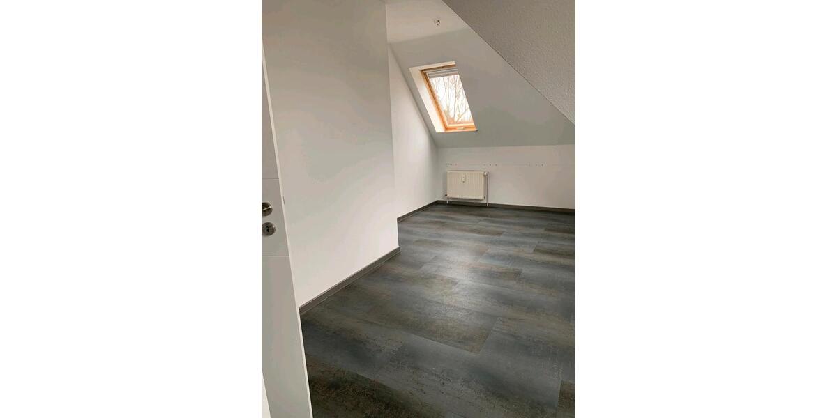 Dachgeschoßwohnung Halberstadt - 3.5 Zimmer, 114 m&sup2;, 700&euro; | Angebot:26151733