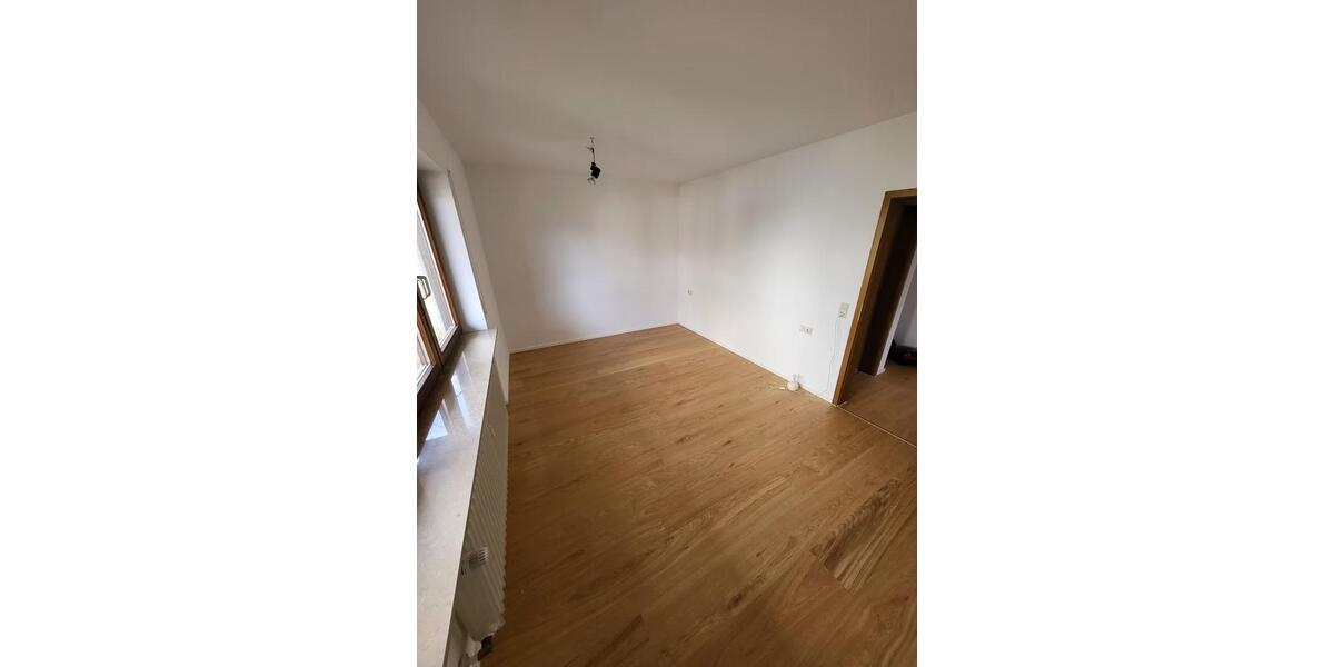 Etagenwohnung Baiersbronn - 2 Zimmer, 72 m&sup2;, 700&euro; | Angebot:25995000