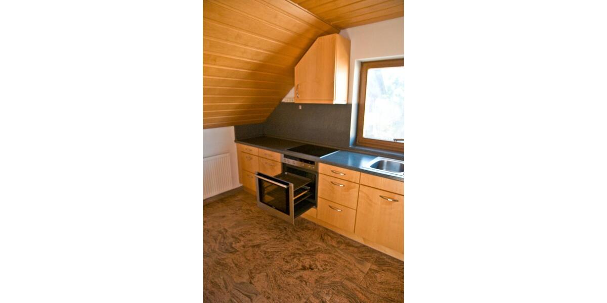 Dachgeschoßwohnung Straubenhardt - 2 Zimmer, 94 m&sup2;, 989&euro; | Angebot:25976196