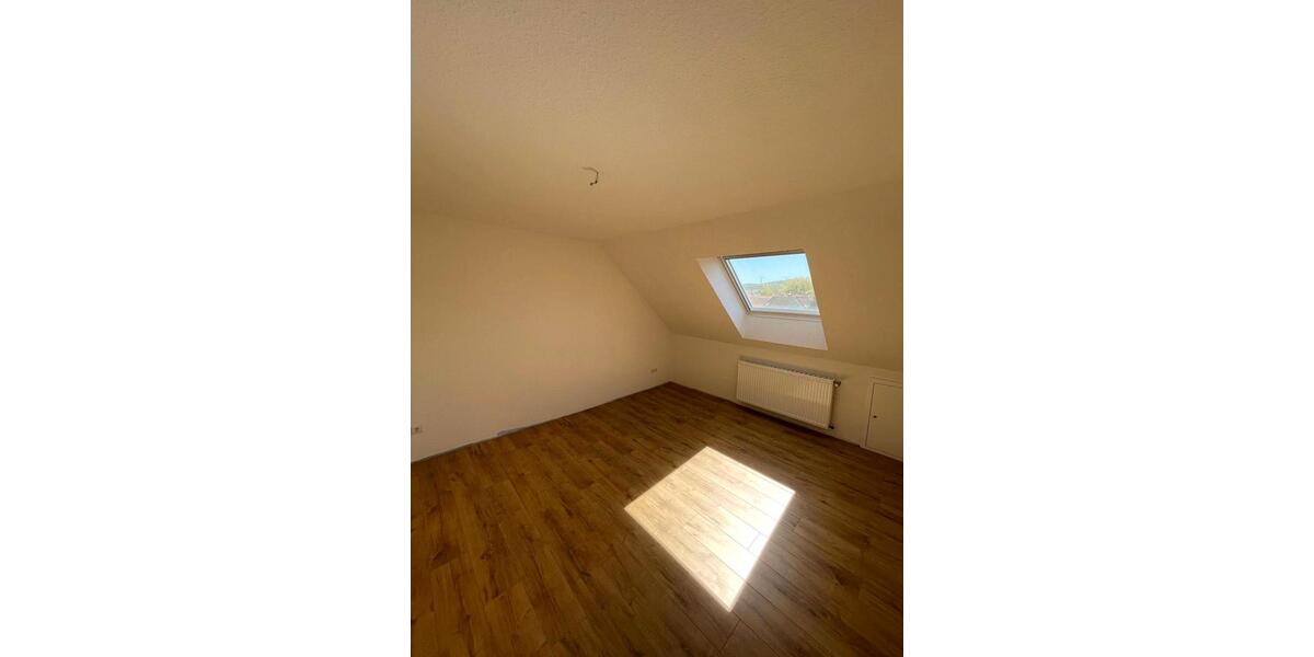 Dachgeschoßwohnung Bad Gandersheim - 4 Zimmer, 85 m&sup2;, 620&euro; | Angebot:26398893