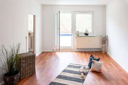 Wohnung zum Mieten in Chemnitz 217 € 36.23 m² 1 zimmer