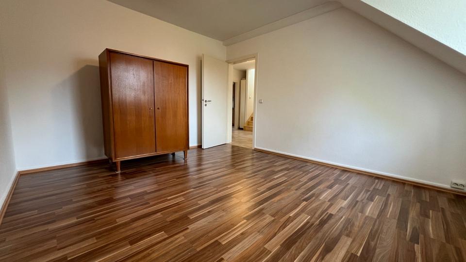 Maisonettenwohnung Essen Stadtbezirk III - 4 Zimmer, 122 m&sup2;, 1.329&euro; | Angebot:24637981