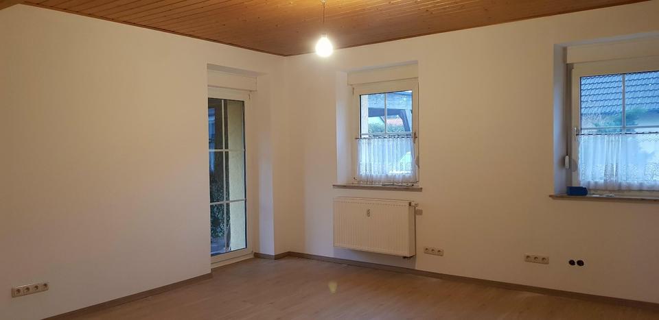 Erdgeschoßwohnung Walsdorf - 6 Zimmer, 1.290&euro; | Angebot:23632536