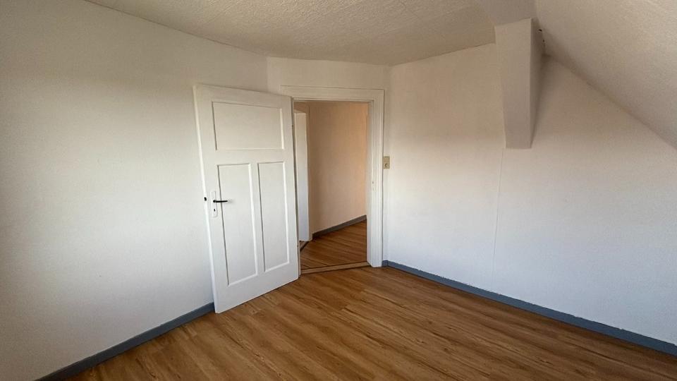 Dachgeschoßwohnung Holzminden - 4 Zimmer, 60 m&sup2;, 470&euro; | Angebot:26094472