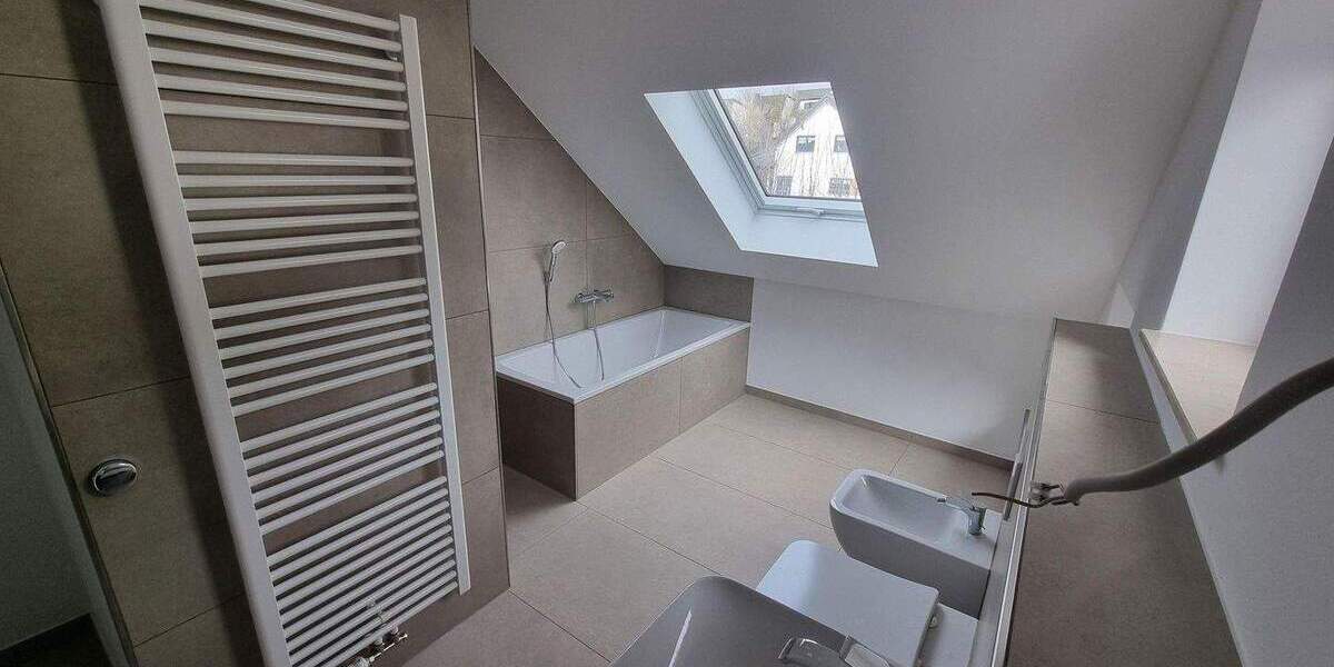 Etagenwohnung Schlüchtern - 3 Zimmer, 85 m&sup2;, 890&euro; | Angebot:25756419