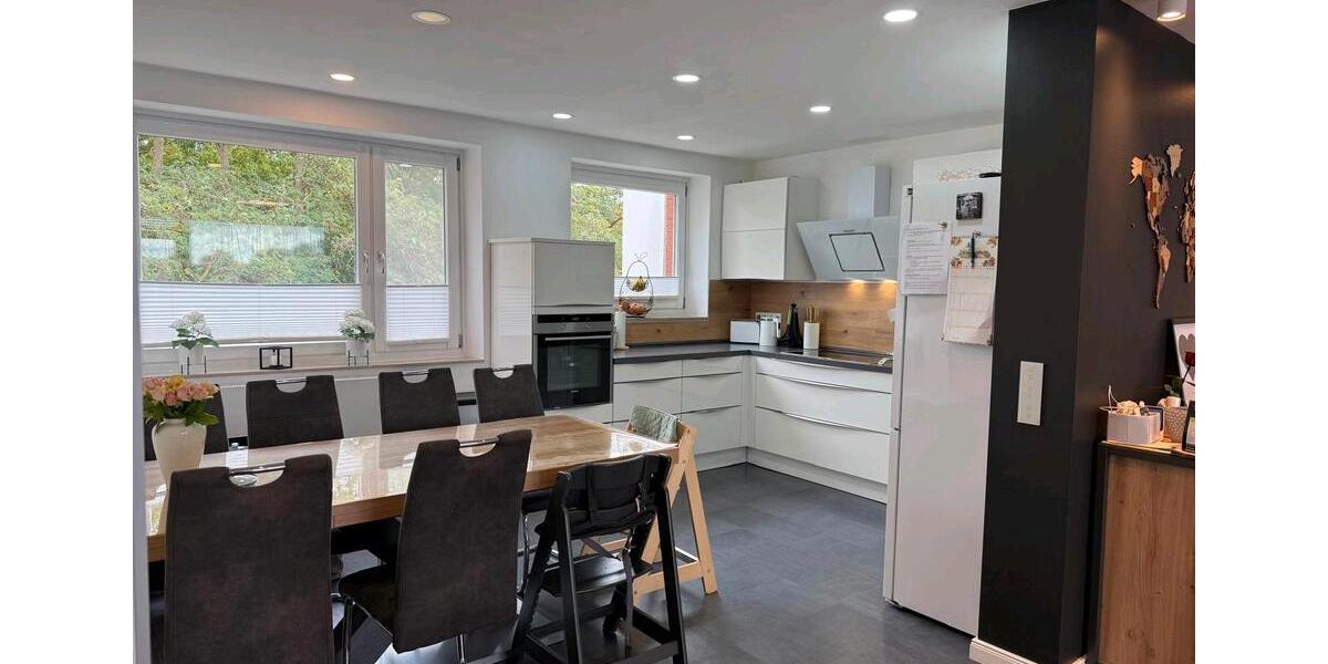 Dachgeschoßwohnung Bremen Hemelingen - 4 Zimmer, 90 m&sup2;, 1.050&euro; | Angebot:27660699