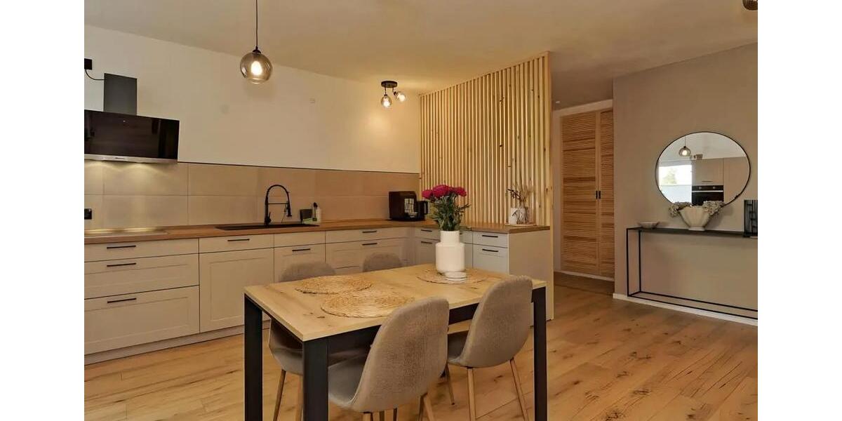 Maisonettenwohnung Duisburg Rheinhausen - 7 Zimmer, 210 m&sup2;, 2.499&euro; | Angebot:26702259