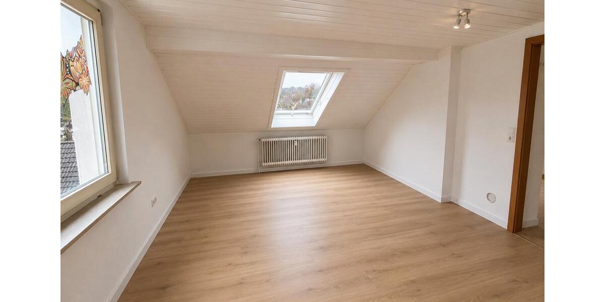 Dachgeschoßwohnung Hollfeld - 3 Zimmer, 75 m&sup2;, 500&euro; | Angebot:26680214