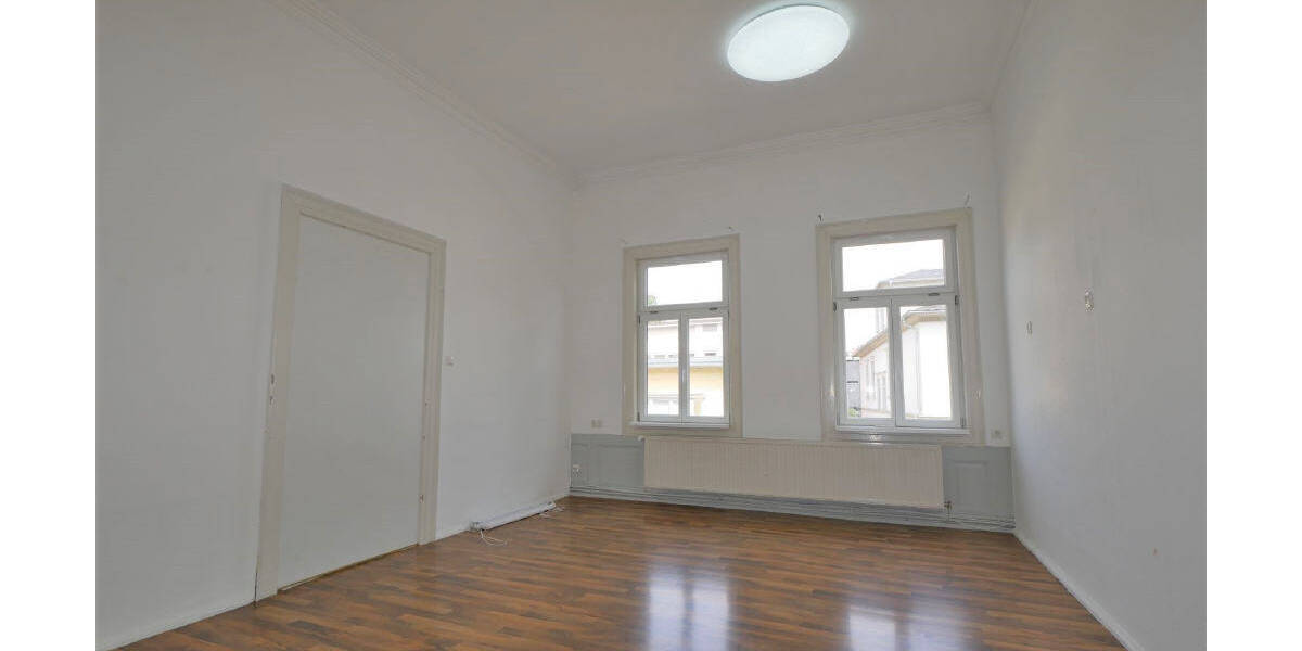 Nur für Studenteninnen: Drei 