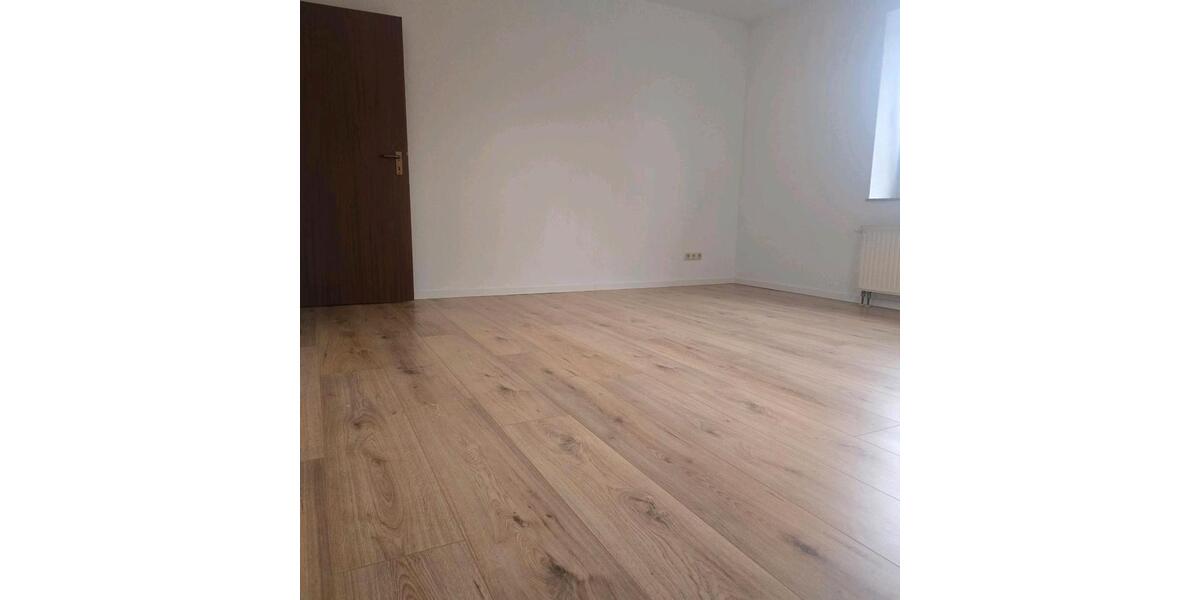Dachgeschoßwohnung Edemissen - 3 Zimmer, 65 m&sup2;, 950&euro; | Angebot:26039669
