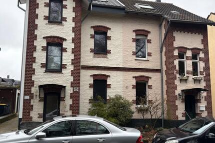 Haus Mönchengladbach Süd - 4 Zimmer, 125 m&sup2;, 1.500&euro; | Angebot:25307313