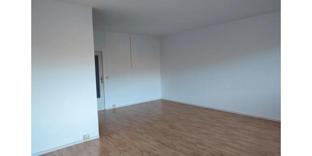 Etagenwohnung Mülsen - 3 Zimmer, 69 m&sup2;, 400&euro; | Angebot:24651343