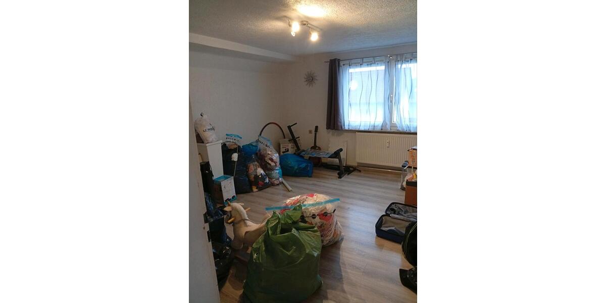 Dachgeschoßwohnung Frickenhausen - 3 Zimmer, 70 m&sup2;, 970&euro; | Angebot:24842570