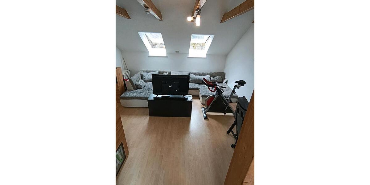 Dachgeschoßwohnung Schweinfurt Gartenstadt - 1 Zimmer, 27 m&sup2;, 340&euro; | Angebot:26021052