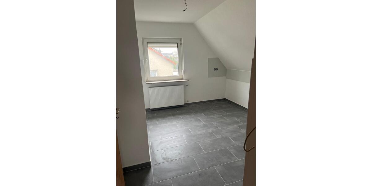 Erstbezug nach Sanierung: Helle 3 Zimmer Wohnung 3 zimmer