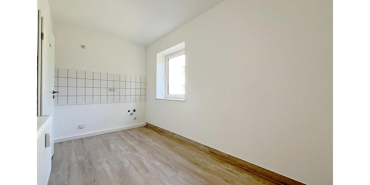 Erdgeschoßwohnung Glauchau - 4 Zimmer, 81 m&sup2;, 520&euro; | Angebot:26147877