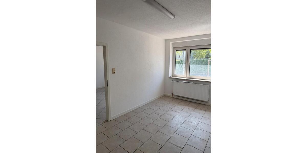 Erdgeschoßwohnung Bebra - 3 Zimmer, 70 m&sup2;, 700&euro; | Angebot:26676039