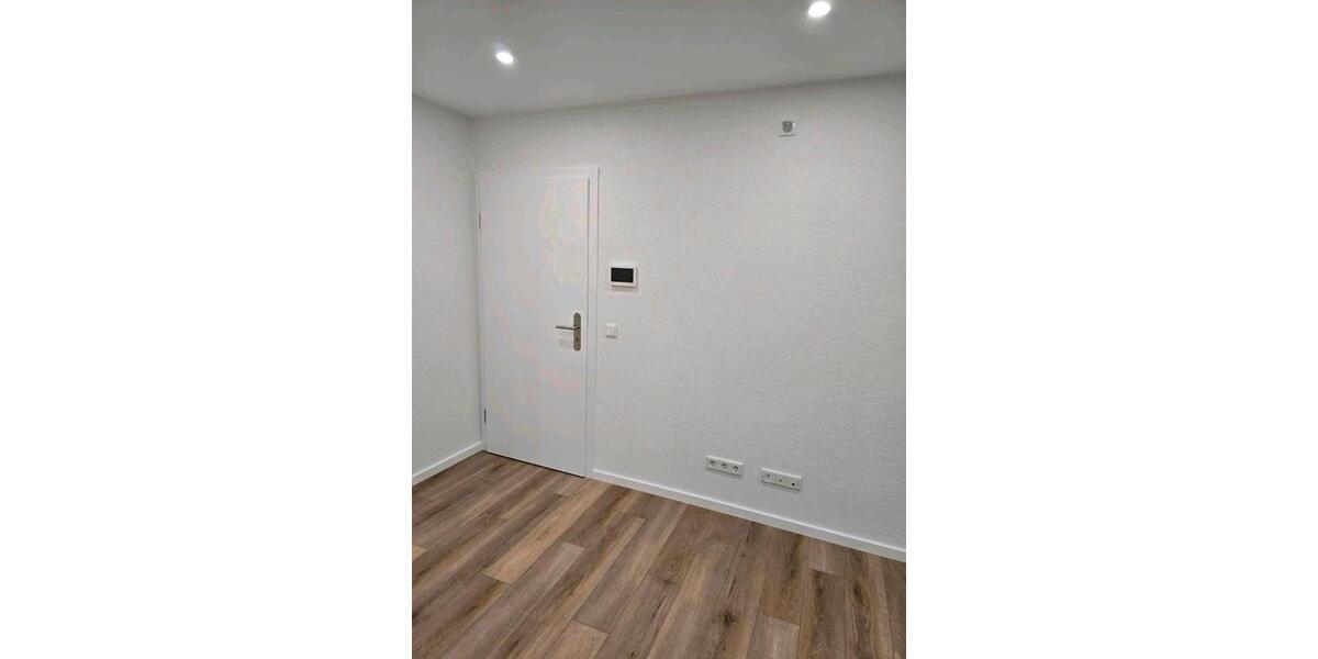 Dachgeschoßwohnung Kraichtal - 4 Zimmer, 110 m&sup2;, 1.200&euro; | Angebot:25993657