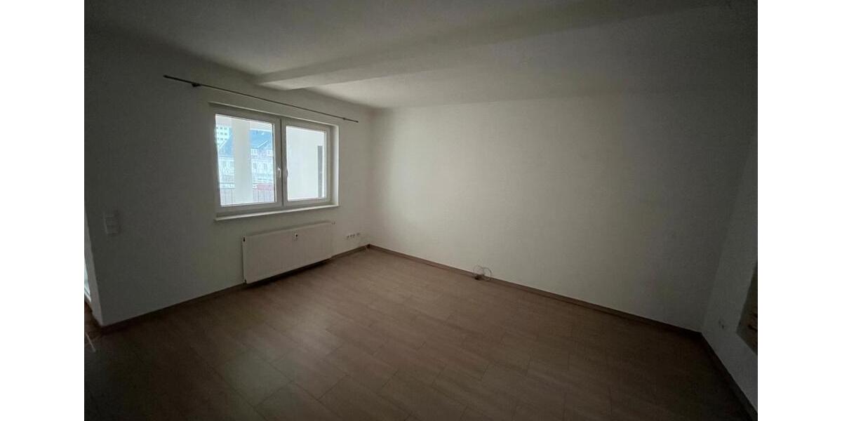 Etagenwohnung Siegen Weidenau - 4 Zimmer, 107 m&sup2;, 1.350&euro; | Angebot:24755811