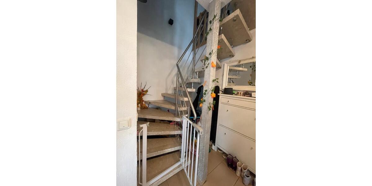 Maisonettenwohnung Delmenhorst - 3 Zimmer, 107 m&sup2;, 1.000&euro; | Angebot:26040393