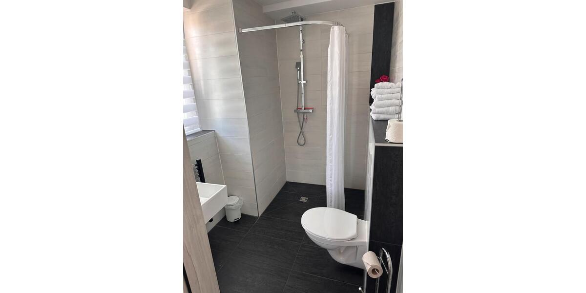 Wohnen auf Zeit Meckenbeuren - 7 Zimmer, 500&euro; | Angebot:23550881