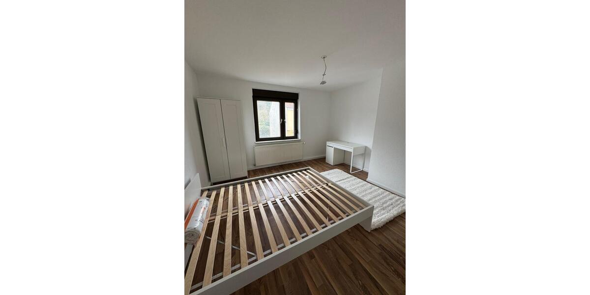 Etagenwohnung Saarbrücken - 3 Zimmer, 85 m&sup2;, 400&euro; | Angebot:26291374