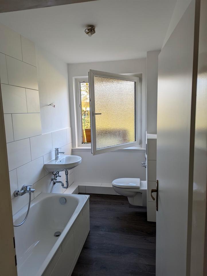 3-Zimmer EG mit Balkon in bester Fallingbosteler Lage zimmer