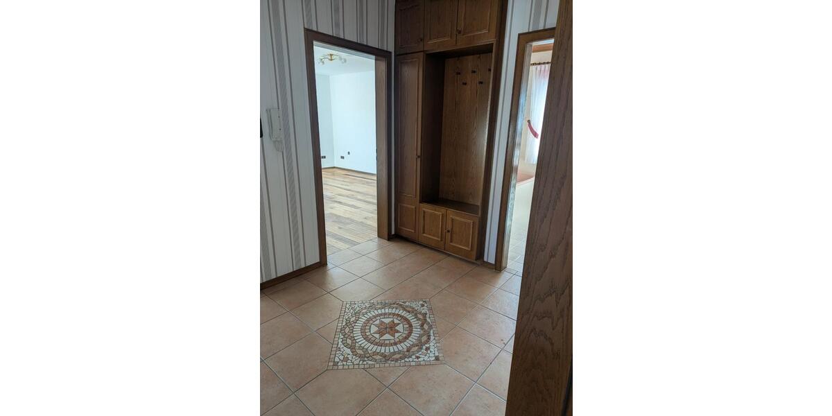 Etagenwohnung Eichenzell - 3 Zimmer, 115 m&sup2;, 825&euro; | Angebot:26604151