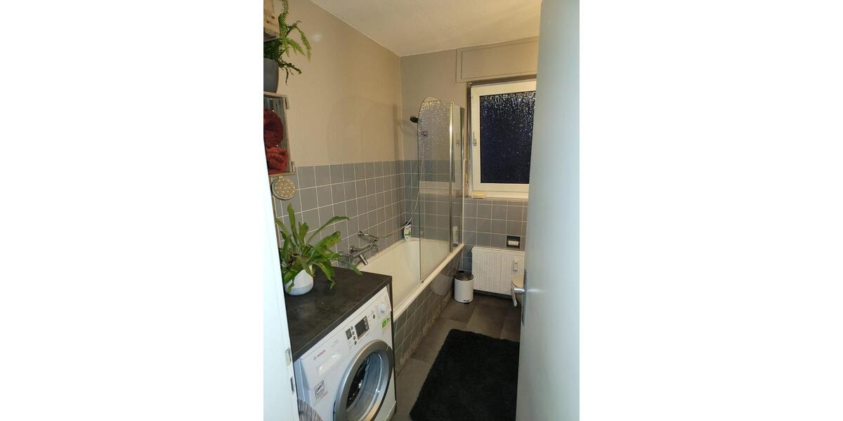 Etagenwohnung Duisburg Rheinhausen - 2 Zimmer, 65 m&sup2;, 850&euro; | Angebot:26612609