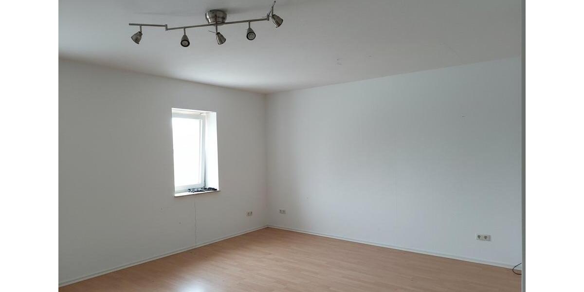 Dachgeschoßwohnung Krempe - 2 Zimmer, 62 m&sup2;, 449&euro; | Angebot:26253719