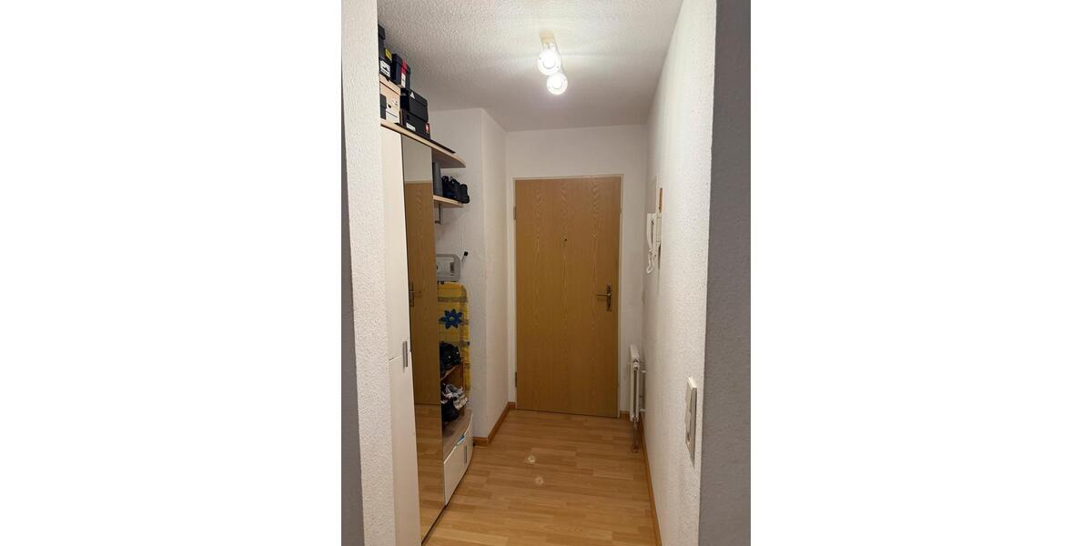 Schönes Zimmer in zentraler Lage – nur 5 Min zum Bahnhof weg 2 zimmer