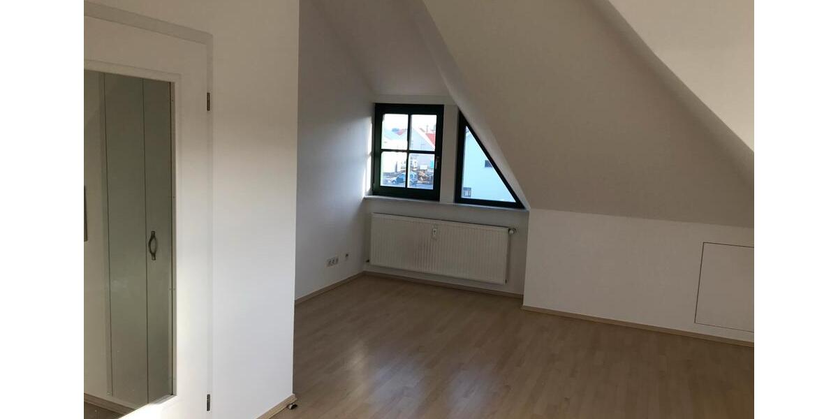 Dachgeschoßwohnung Bielefeld Schildesche - 2 Zimmer, 45 m&sup2;, 550&euro; | Angebot:26048112