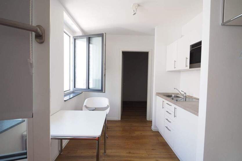 SINGLEWOHNUNG - attraktive, moderne und komplett möblierte 2-Zimmerwohnung in 90431 Nürnberg 2 zimmer