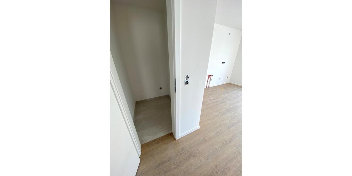 Etagenwohnung Siegburg - 4 Zimmer, 134 m&sup2;, 1.876&euro; | Angebot:26532690