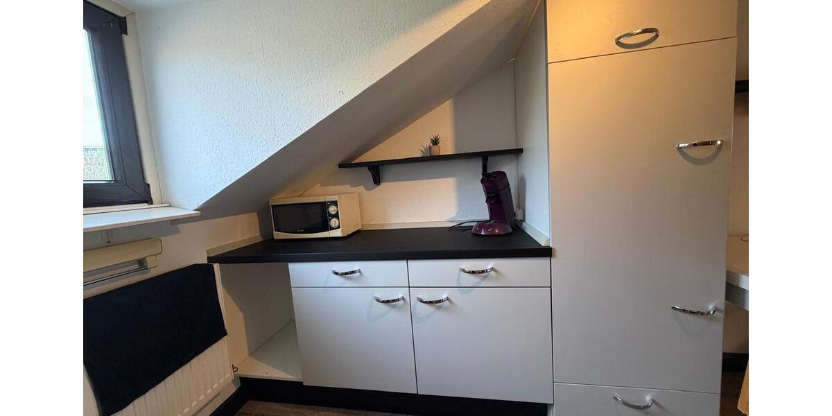 Dachgeschoßwohnung Aachen Aachen-Mitte - 1 Zimmer, 1 m&sup2;, 395&euro; | Angebot:24803276