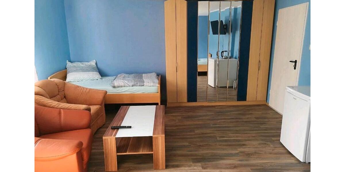 Wohnen auf Zeit Grevenbroich Hemmerden - 8 Zimmer, 200 m&sup2;, 15&euro; | Angebot:26342384