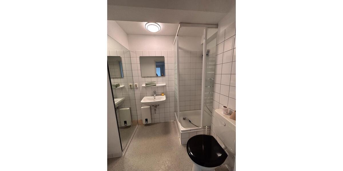 Wohnen auf Zeit Mönchengladbach West - 10 Zimmer, 75 m&sup2;, 595&euro; | Angebot:26555332
