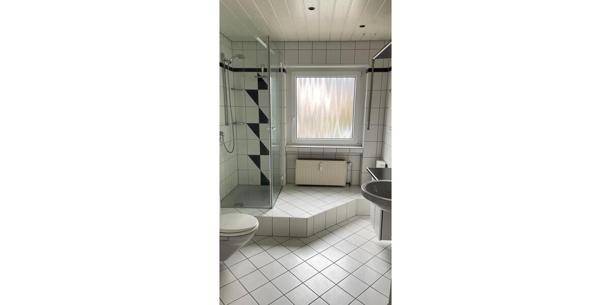 Etagenwohnung Trier Kürenz - 3 Zimmer, 90 m&sup2;, 950&euro; | Angebot:26044329